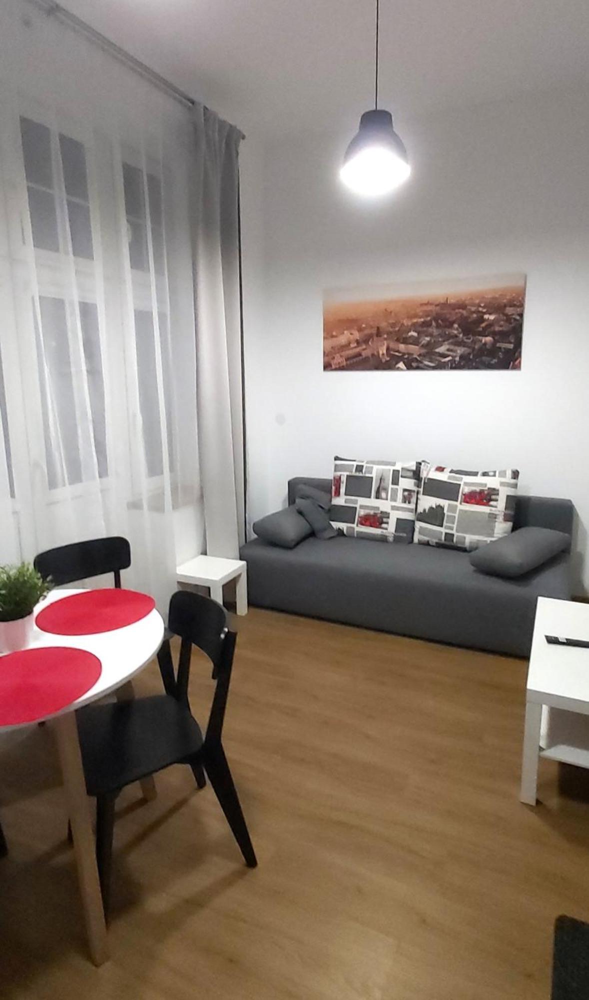 Old Town Stage Apartment One Krasków Exterior foto