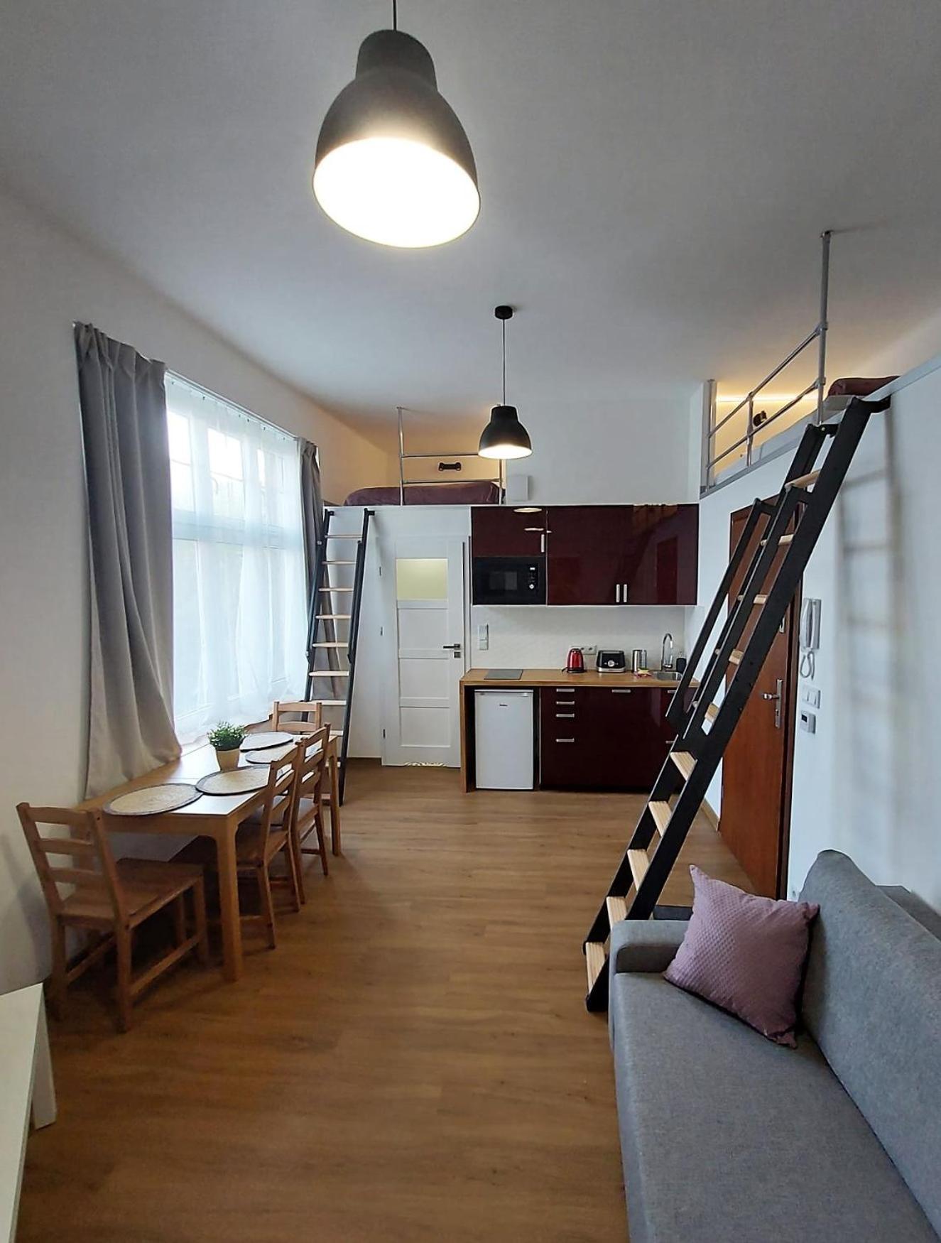 Old Town Stage Apartment One Krasków Exterior foto