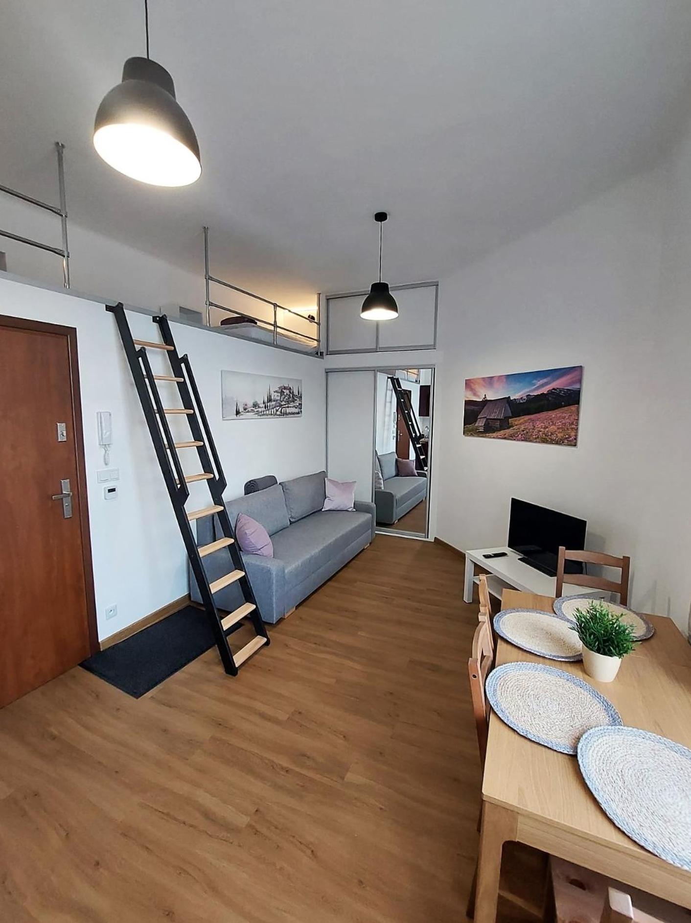 Old Town Stage Apartment One Krasków Exterior foto